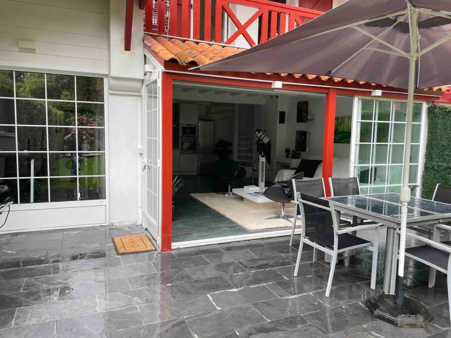 Casa Romantica En Hendaya Villa Buitenkant foto
