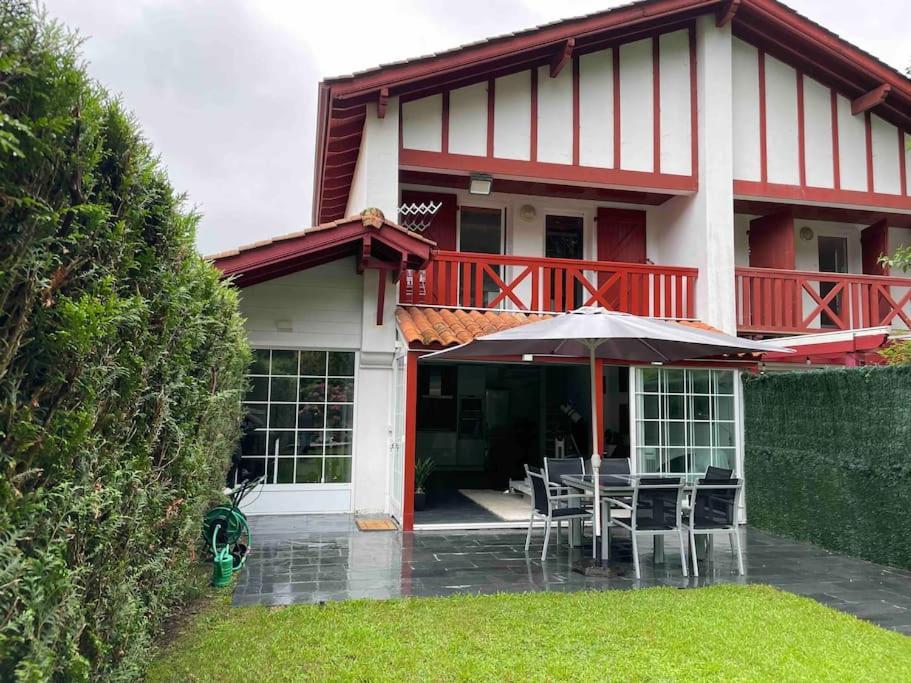 Casa Romantica En Hendaya Villa Buitenkant foto